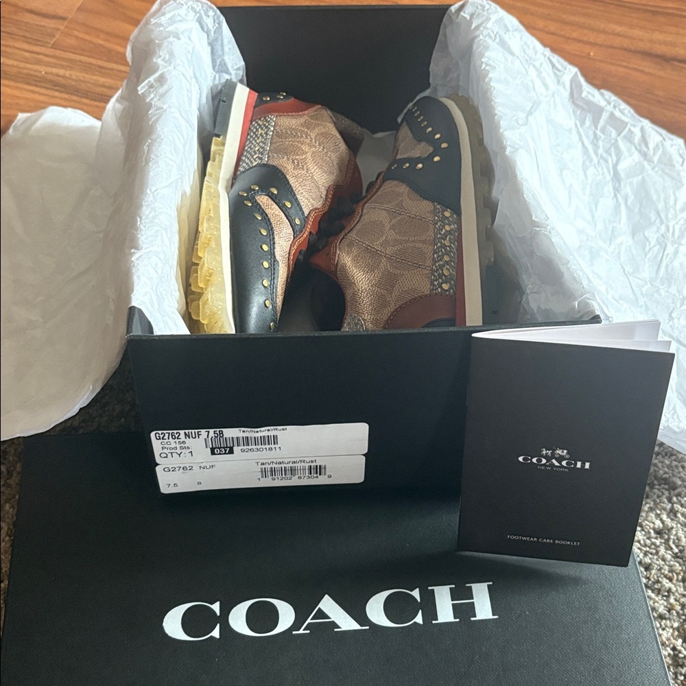 Women’s Coach Sneaker G2762 Tan/Natural/Rust with Rivets - Picture 3 of 6
